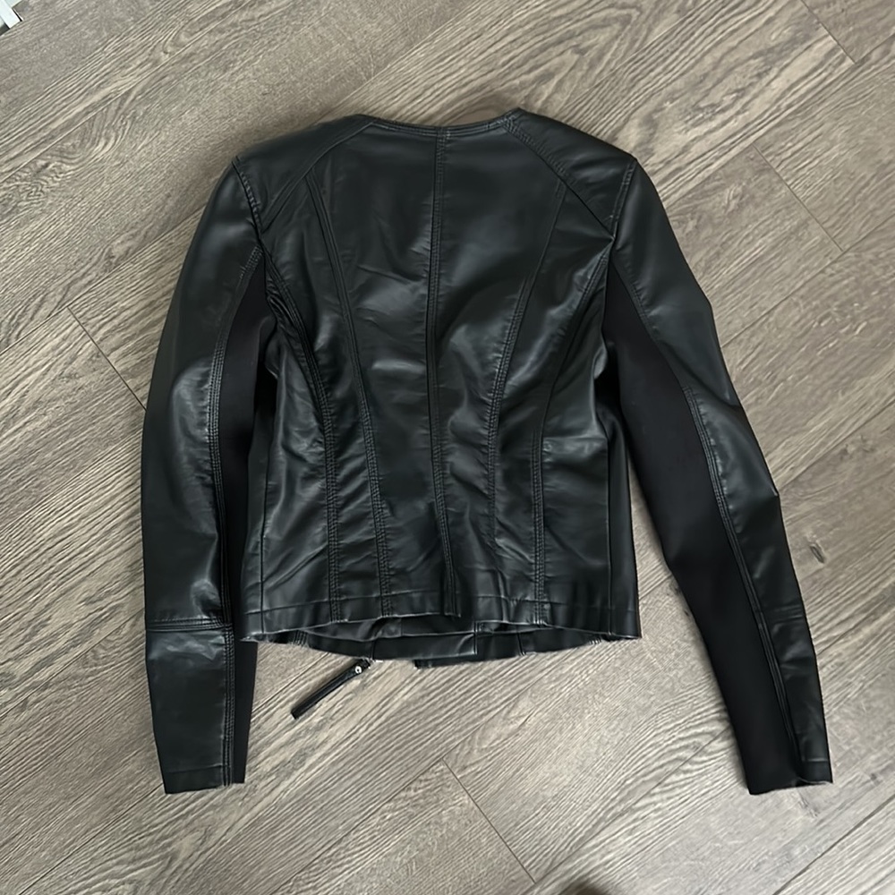 Vero Moda Ria Zip-front Moro Jacket - small - Picture 9 of 9